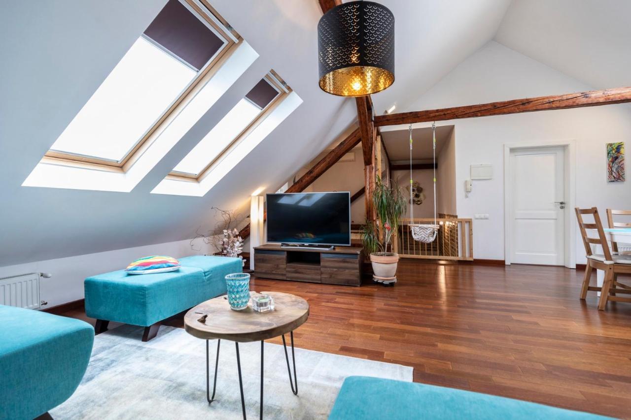 Beautiful And Romantic Penthouse With Two Terraces Pressburg Exterior foto